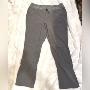 Duluth Trading Co Charcoal Utility Pants